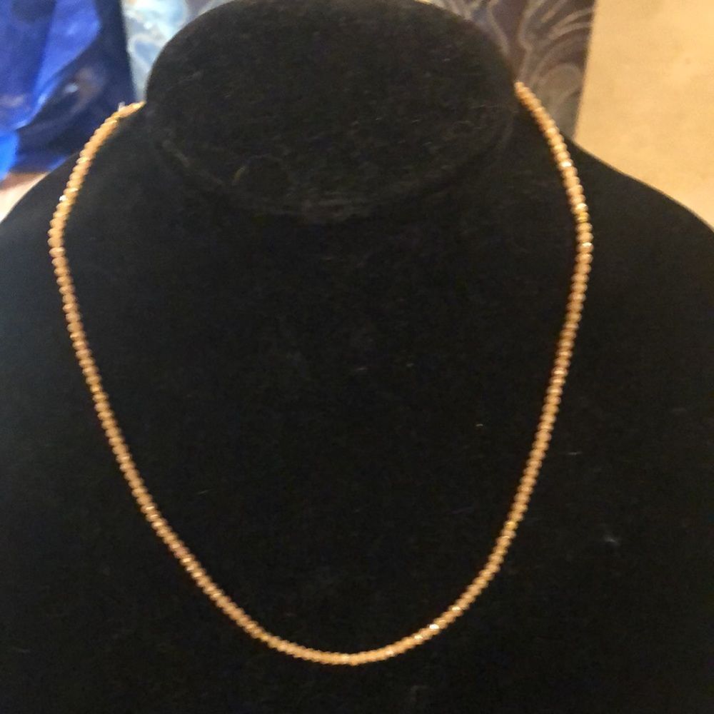 Nwt Elise M 20in stretch necklace in a very sparkly peachy topaz color